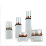 Cosmetic Bottles – Acrylic Bottle Production: What Are The Requirements?