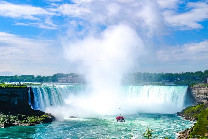 Niagara Falls, Toronto