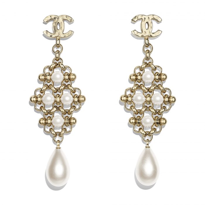 Metal Imitation Pearls Gold Pearly White Earrings | CHANEL