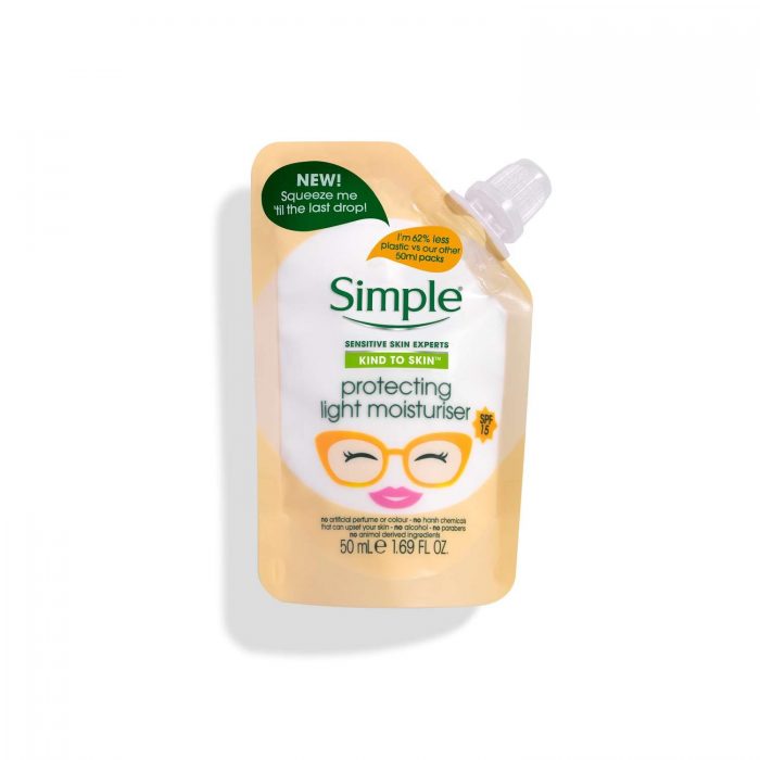 Simple® Protecting light moisturizer SPF pouch