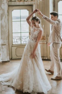 Schlichtes Hochzeitskleid Spitze | Boho Brautkleider Günstig