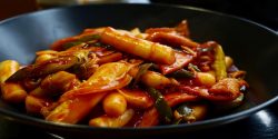 Cook Vegetables in a Wok: Stir-frying, Steaming, Boiling Vegetables