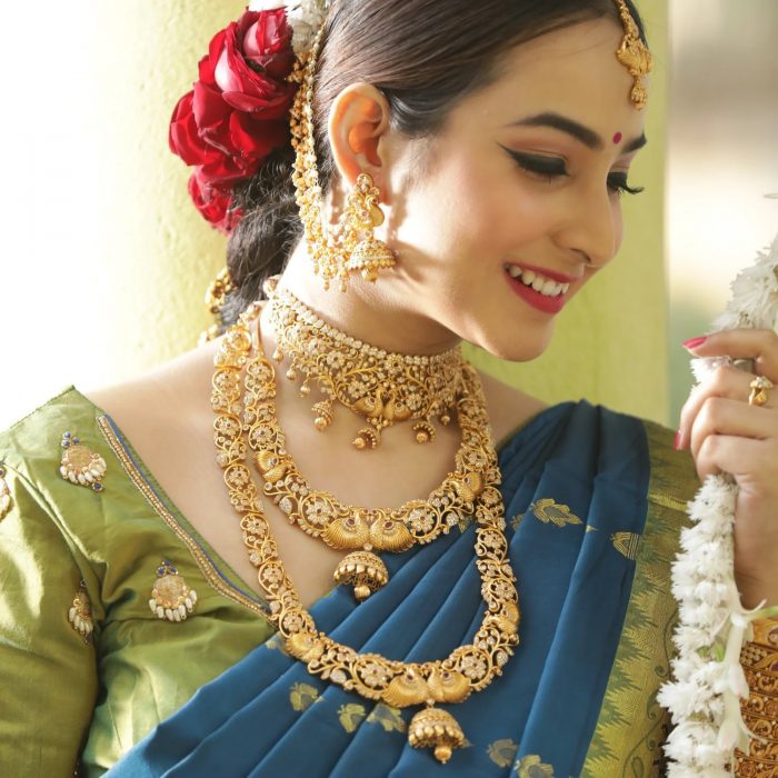Buy bridal set online the famous jewellery designs of India| Tarinika