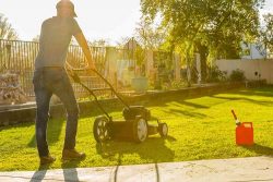 Lawn Mowing Services In Parkville