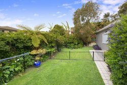 Lawn Mowing Services In Niddrie