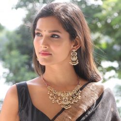 Keep stunning brand new dressmaker indian jewelry set