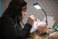 Benefits of being an eyelash technician