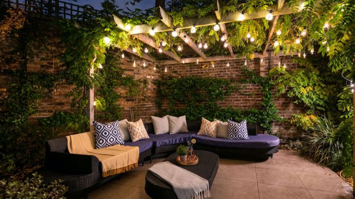 What Are the Tips to Re-charm Dull Patio Covers Looks?