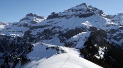 Hire snowshoeing switzerland online