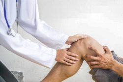 Harvard Trained Pain Doctors | 4 FAQs About Knee Pain in NY | Pain Treatment Specialist