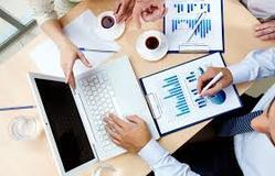 Akshat Jasra – Financial Advisor For Your Business