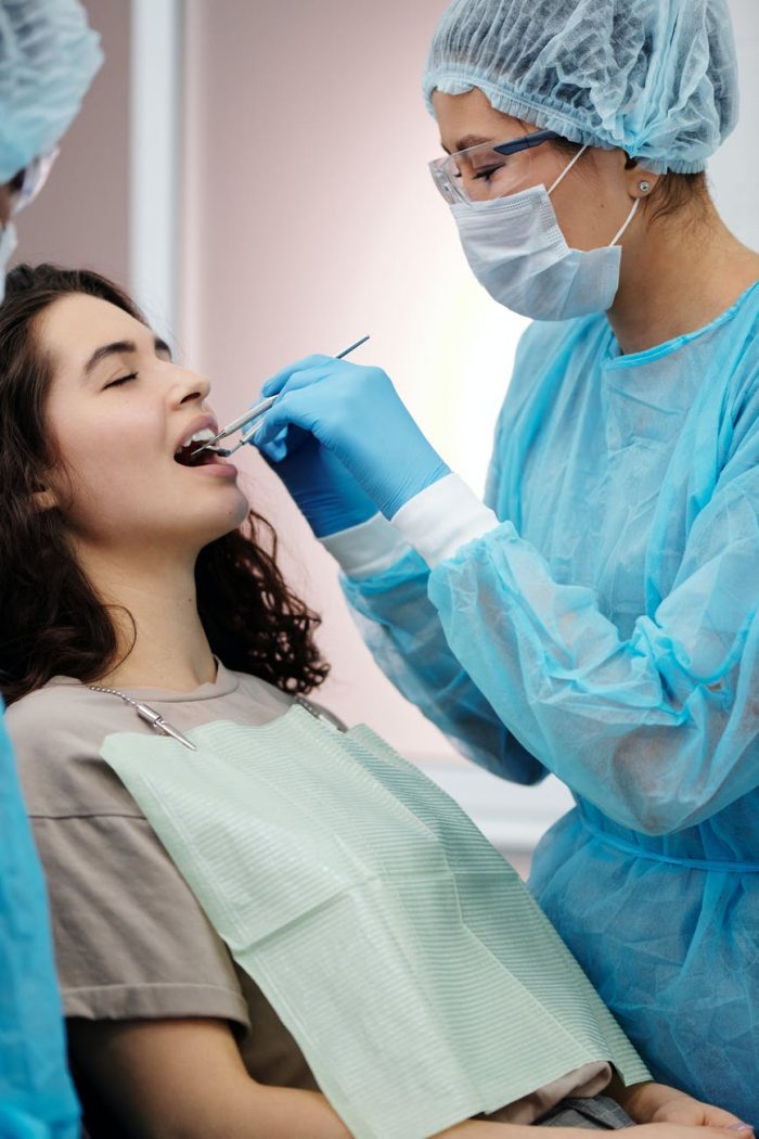 7 Tips to Help You Find the Best Dentist Care