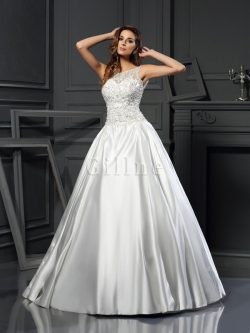 Chapel Train Appliques Zipper Up Ball Gown Empire Waist Wedding Dress – Gillne.com