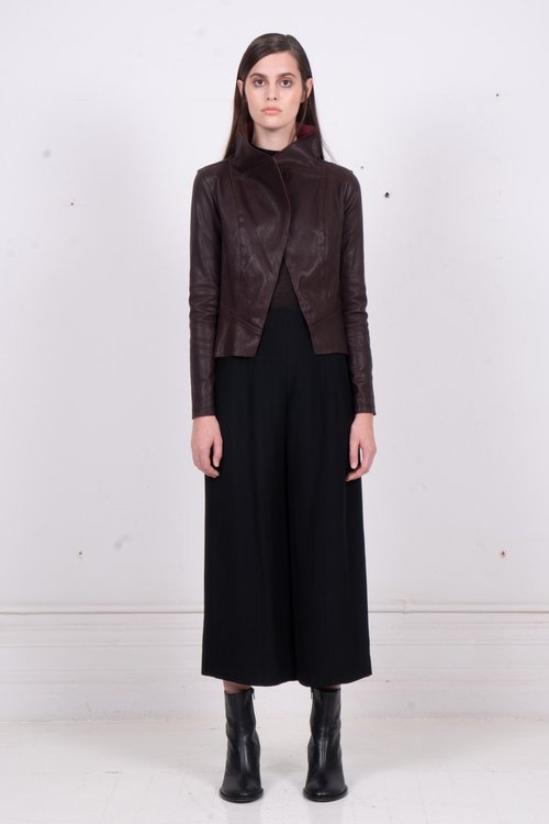 Styling Wardrobe Basics For Spring – Drape Leather Jacket