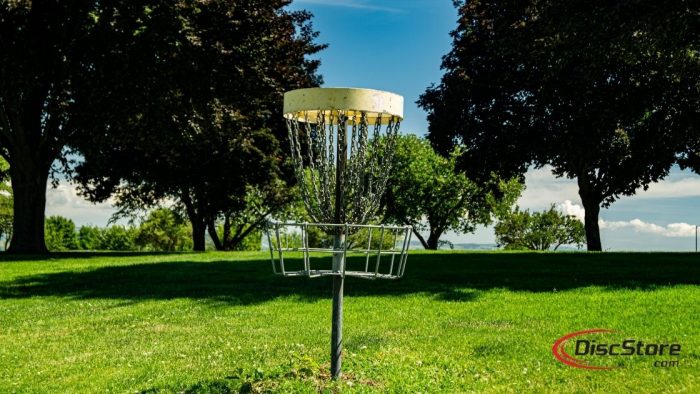 THOUGHTFUL THURSDAY: PRACTICE SHORT PUTTS ON A DISC GOLF COURSE