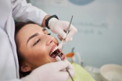 Why Choose an In-Network Dentist? | Wisdom Teeth