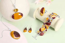 In 2022 Best Mookaite Jewelry You Can Buy Online from Rananjayexports