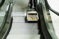 Best Escalator Step Cleaner in Market
