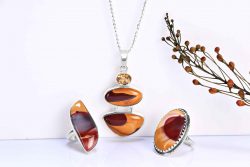 Gemstone Mookaite Pendants & Rings With New Design For Woman & Girls
