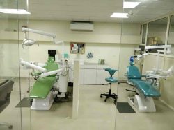 Who is best dentist in Galleria?