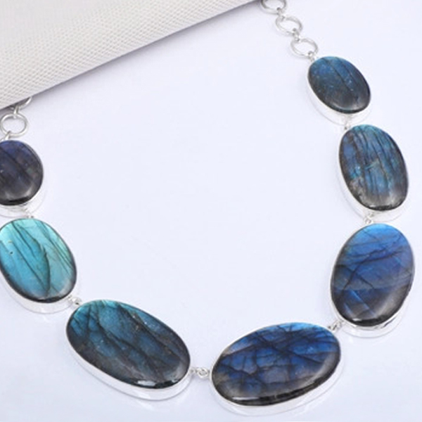 The Things To Know Before Getting Labradorite Jewelry