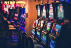 How To Win At Slot Machines At The Casino