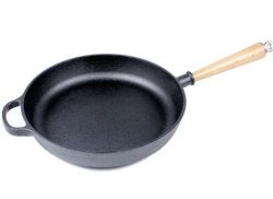 Cast Iron Skillet With Wooden Handle