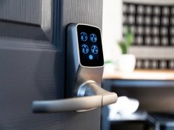 Choosing a Smart Lock For Your Front Door- Complete Guide: London Locksmith 24/7