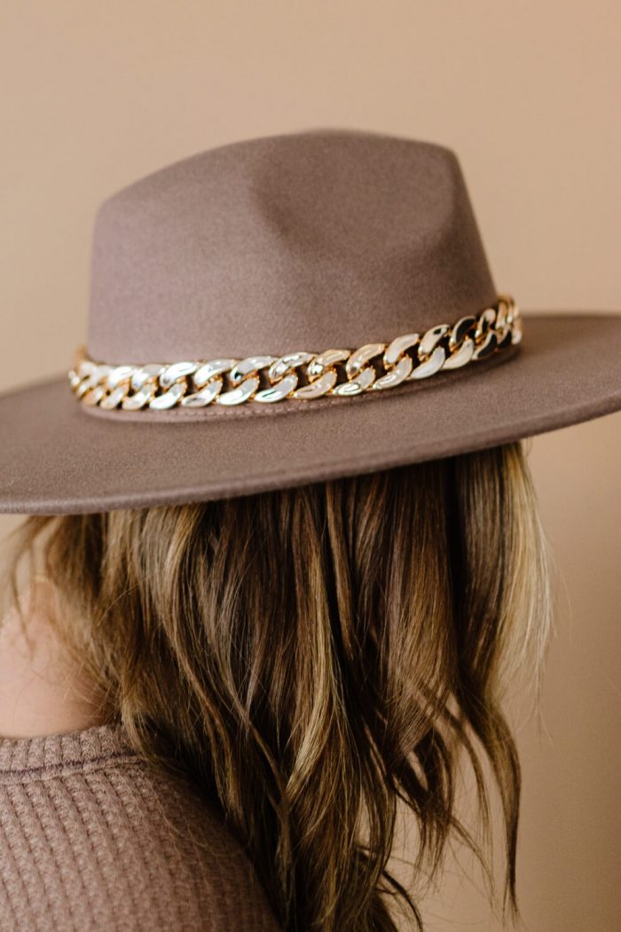 Fame Finishing Touches Gold Chain Fedora