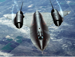 Lockheed SR-71 Blackbird – The Plane Designed to Leak | PlaneHistoria