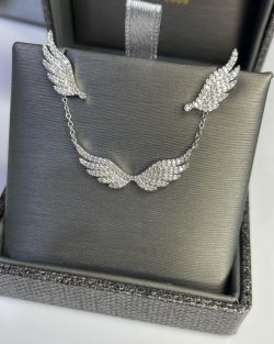 Diamond necklaces for women