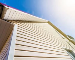 How to Effectively Remove Oxidation from Your Vinyl Siding