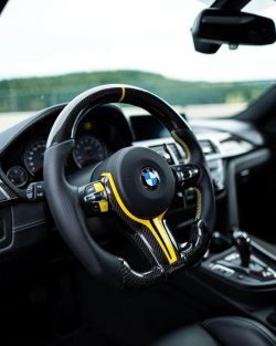 Power and Precision: The BMW M4 Steering Wheel