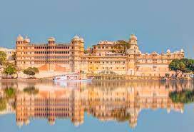 Book an affordable taxi service in Udaipur
