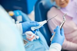 24 Hour Emergency Dental Extraction in Houston | Dental Emergency Surgery
