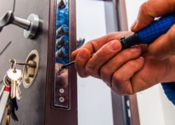 Get Dependable and Fast 24-Hour Emergency Locksmith Services in the Greater London Area-24/7 LON ...