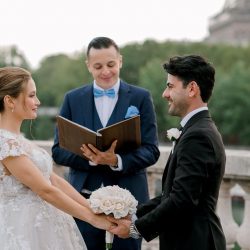 Looking for Dream Paris Wedding? Contact The Parisian Celebrant