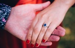 Sapphire Engagement Ring : The Ultimate Guide