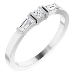 Women’s Anniversary Band with Sparkling Diamonds in White Gold