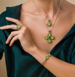 Peridot Jewelry: The Evening Stone with Lush Green Shine