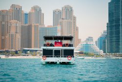 Xclusive Yachts X 8 b – Yacht Rental Dubai
