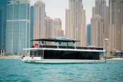 Xclusive Yachts X 8 c – Yacht Rental Dubai