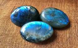 Everything You Need to Know about Labradorite gemstone
