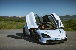McLaren Carbon Fiber: Unveiling the Beauty and Performance of McLaren 720S Accessories