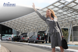 Looking for Airport Shuttle Service in Toronto? Contact Aeroport Taxi!