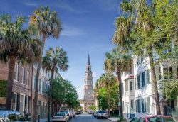 Discover Charleston’s Charm with the Best Walking Tours in Old Walled City