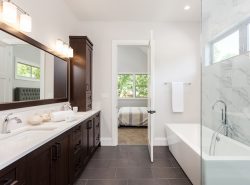 Trendy Transitions: Embracing Modern Bathroom Renovations