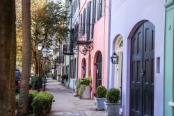 Embark on a Charleston History Tour with Old Walled City Tours