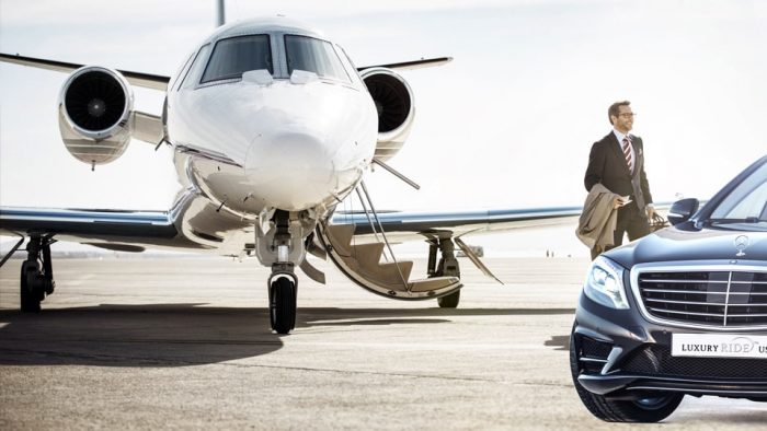 First-Class Airport Taxi Transfers for Discerning Travelers