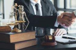 How to Hire Expert Criminal Lawyers in Delhi
